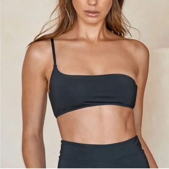 Monday Swimwear Sicily Top - Picture 1 of 3